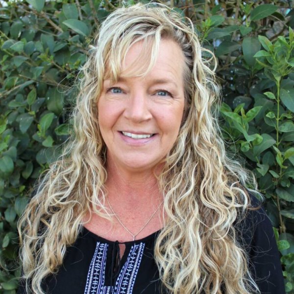TAMMY PITKIN has been missing from Sutherlin, Oregon with 2 Dogs since 17 Oct 2022 - Age 54